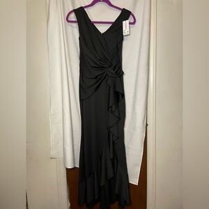 NWT Black Sleeveless V-Neck Dress w Ruffles Evening Gown w/ Slit Size M